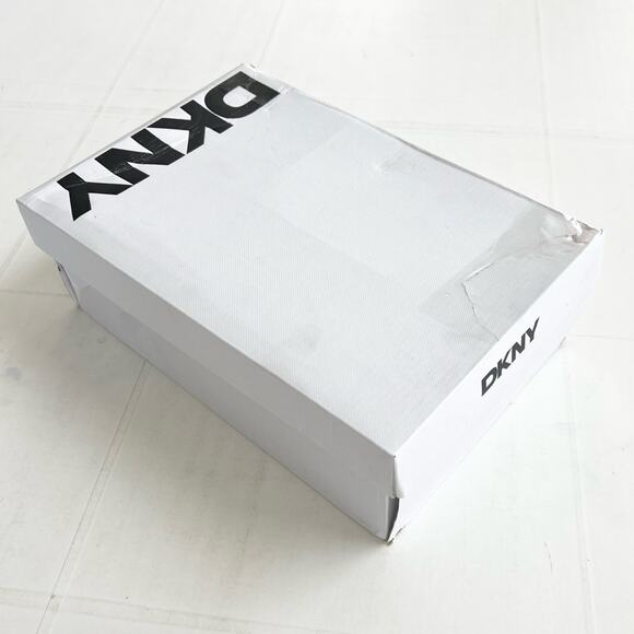 New DKNY Garren Sneaker Slip-On Mule Shoes Women’s SIZE 8.5 White Silver Glitter - Picture 10 of 11